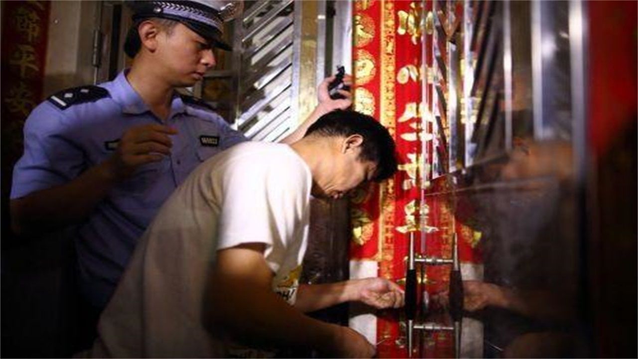 廊坊请开锁师傅开了锁后，师傅为什么一般都不进门，就算主人请也不进去？